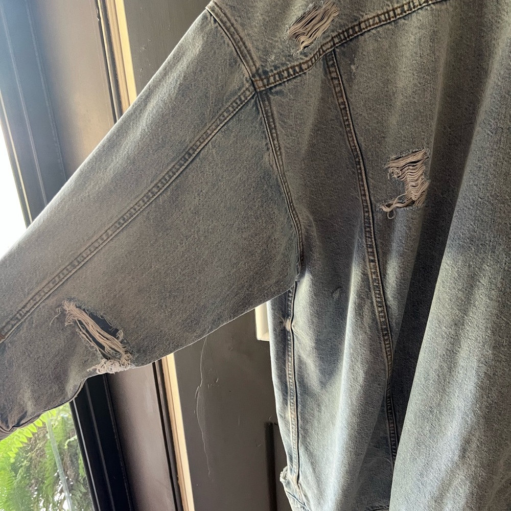 American Eagle Outfitters Light Blue Jean Jacket - Picture 4 of 8